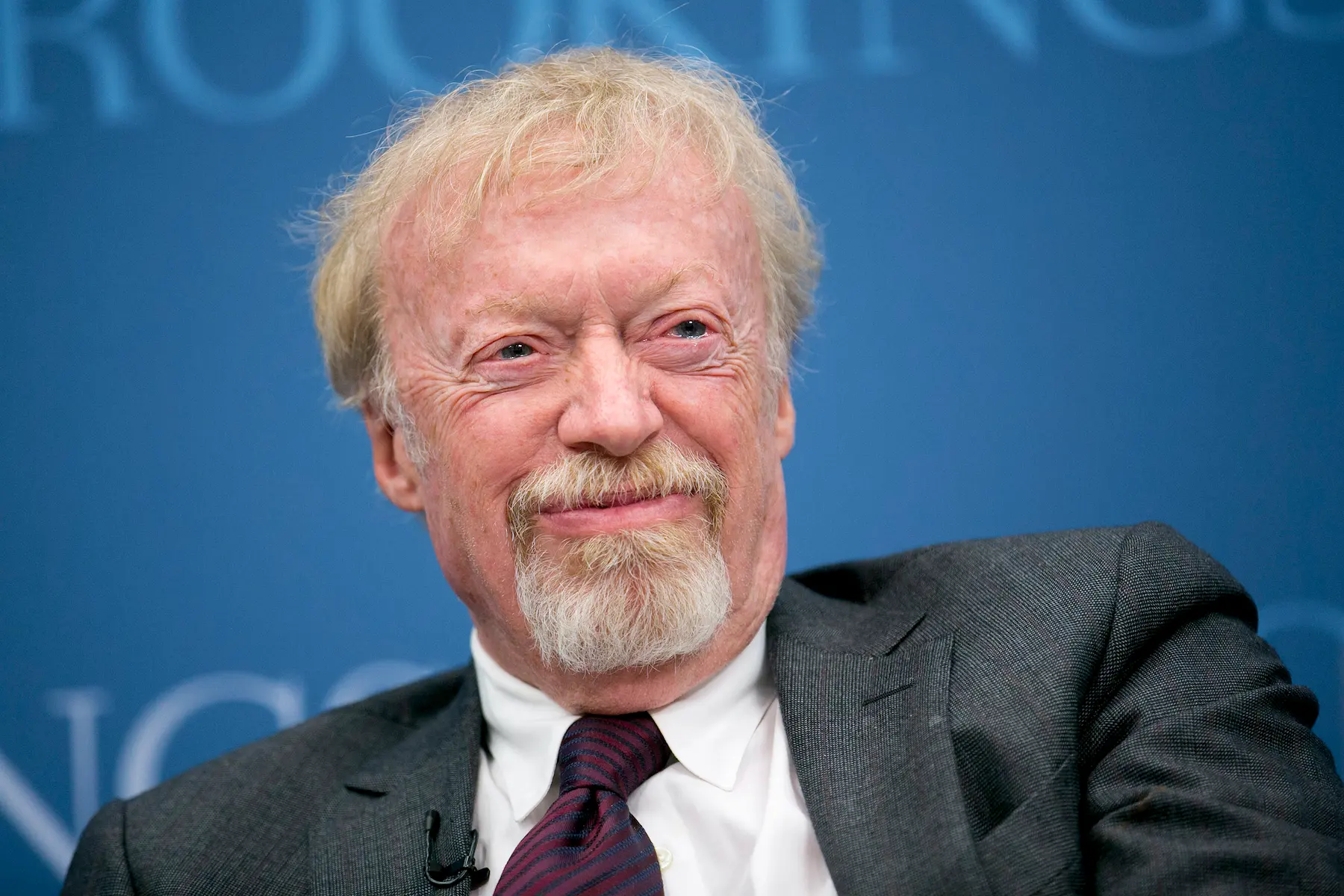 Phil Knight Nike founder story
