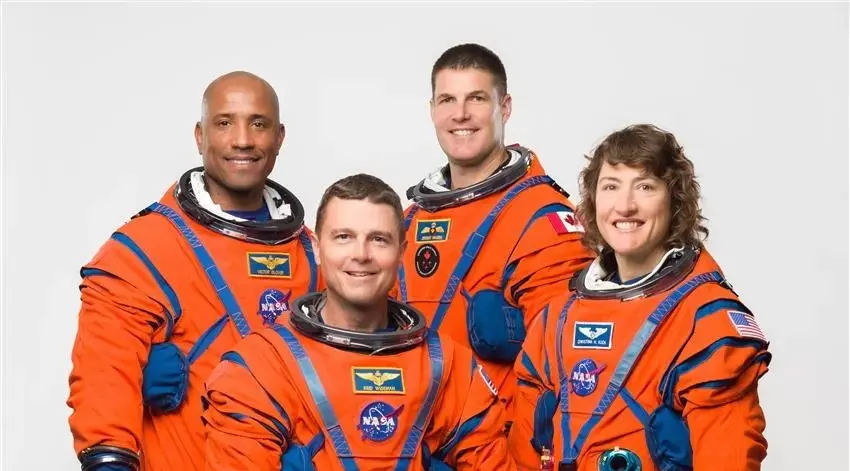 NASA Artemis rocket launch and astronauts heading to the Moon